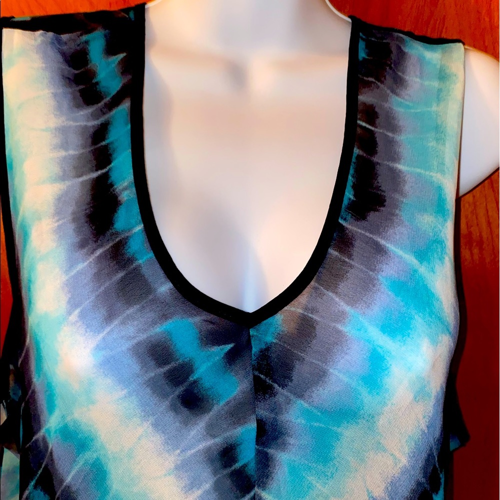 Women’s Tie-Dyed Top